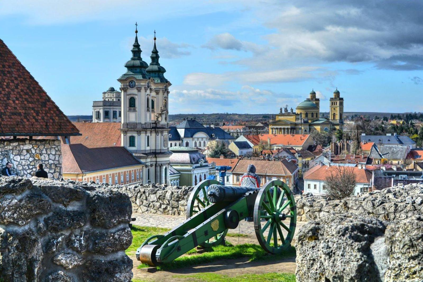 Hotel Unicornis Eger Exterior foto