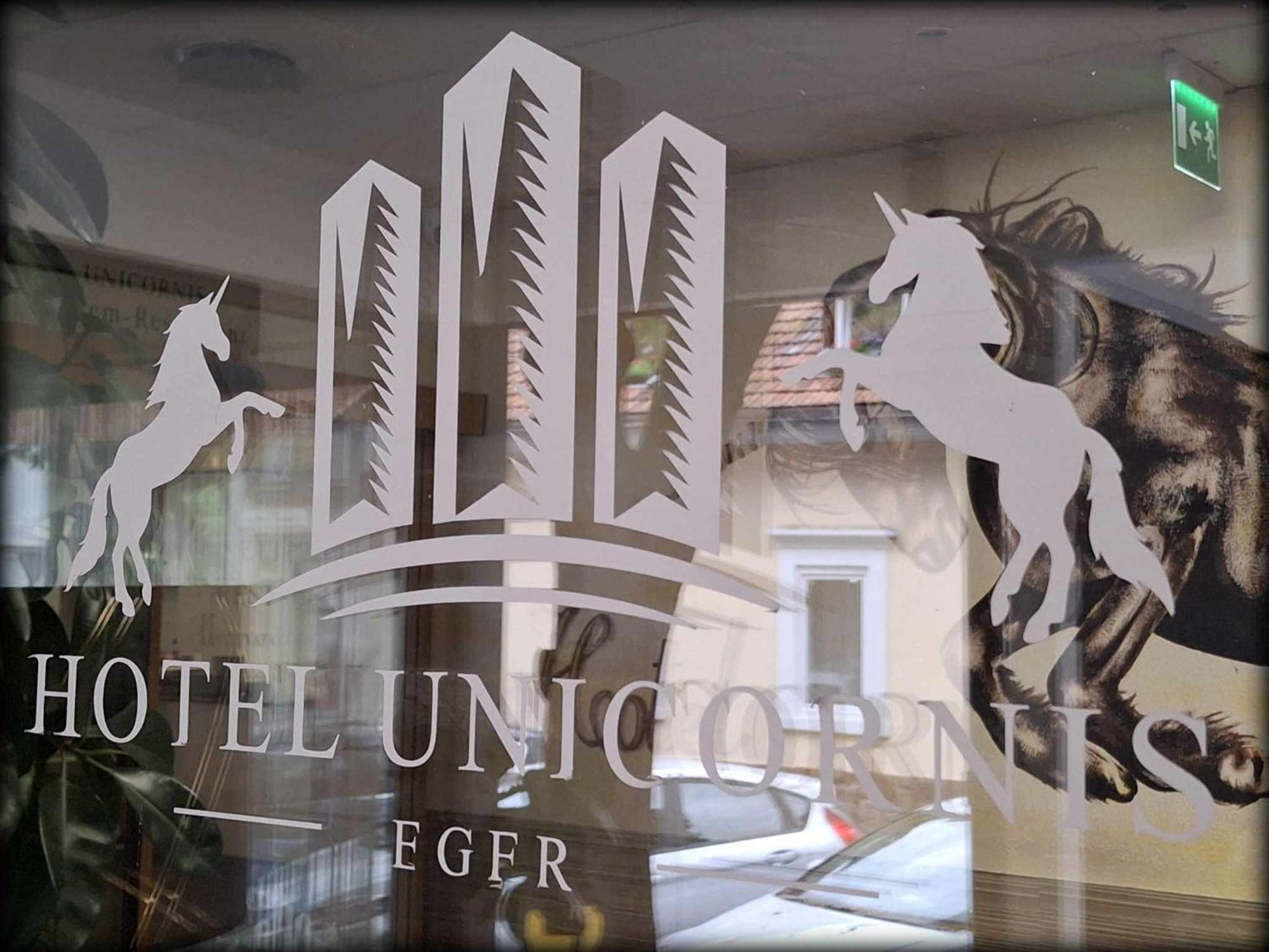 Hotel Unicornis Eger Exterior foto