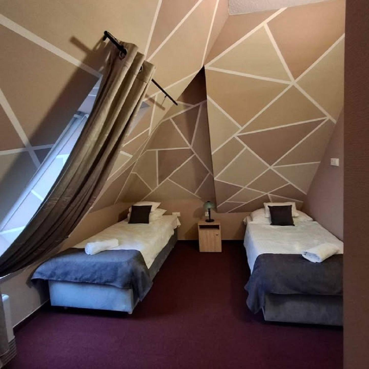 Hotel Unicornis Eger Exterior foto